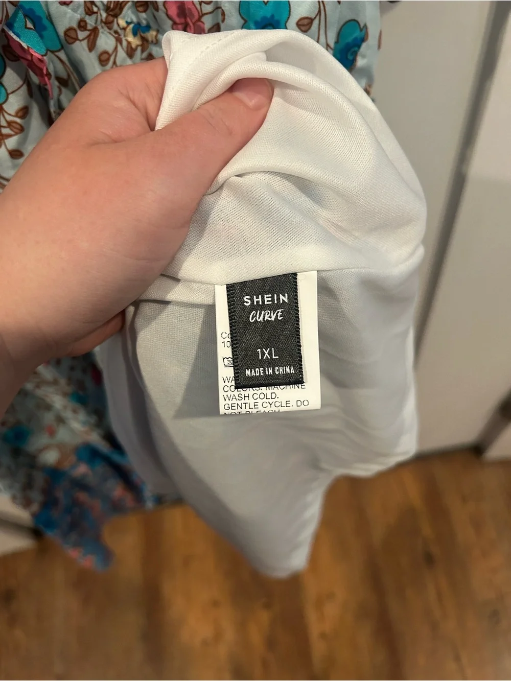 SHEIN dress - Picture 4 of 4